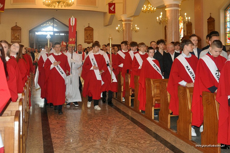 004 Procesja liturgiczna.jpg